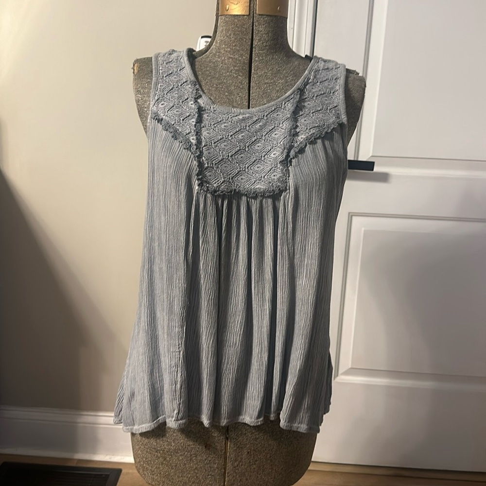**SOLD ON MERCARI**Knox Rose gray flowy boho sleeveless women’s top size medium - Picture 1 of 8